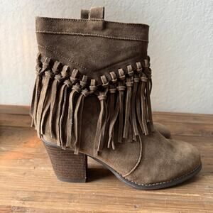 Women's Sbicca Brown Suede Western Cowgirl Fringe Short Bootie Size 8
